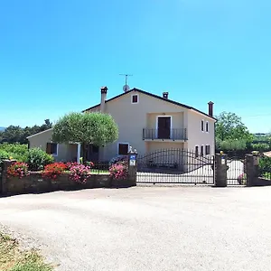 Apartment Mita, Groznjan